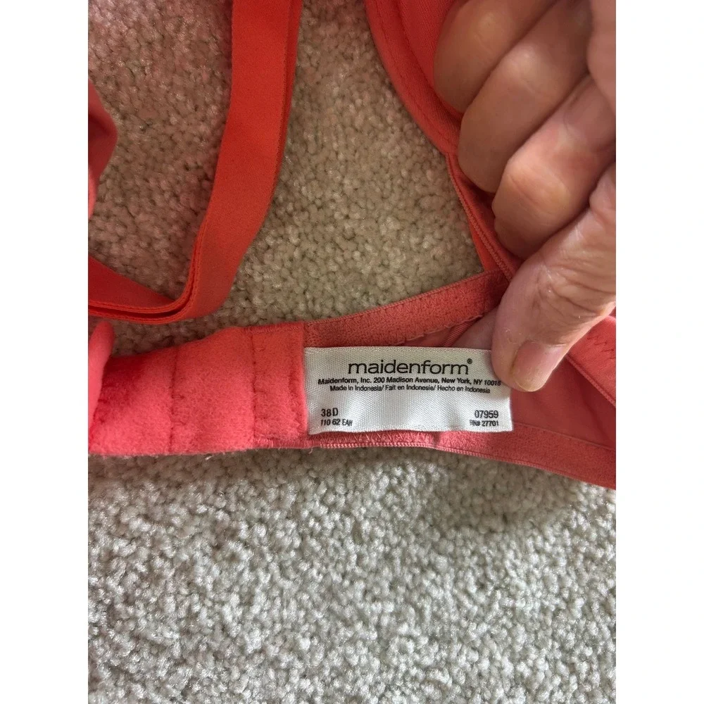 Maidenform Women's Bra‎ Coral 38D Underwire Smooth Push-Up